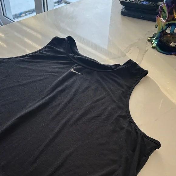 Nike Women's Tank Top - Picture 4 of 5